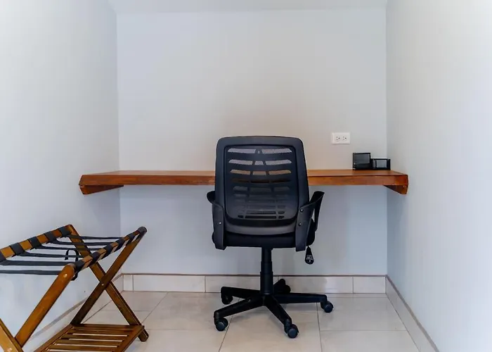 Private 1br Retreat Queen Bed Pool Near El Villa *